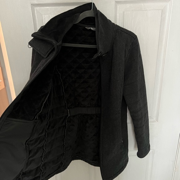 5/$100 Warm North Face Jacket - Picture 5 of 6